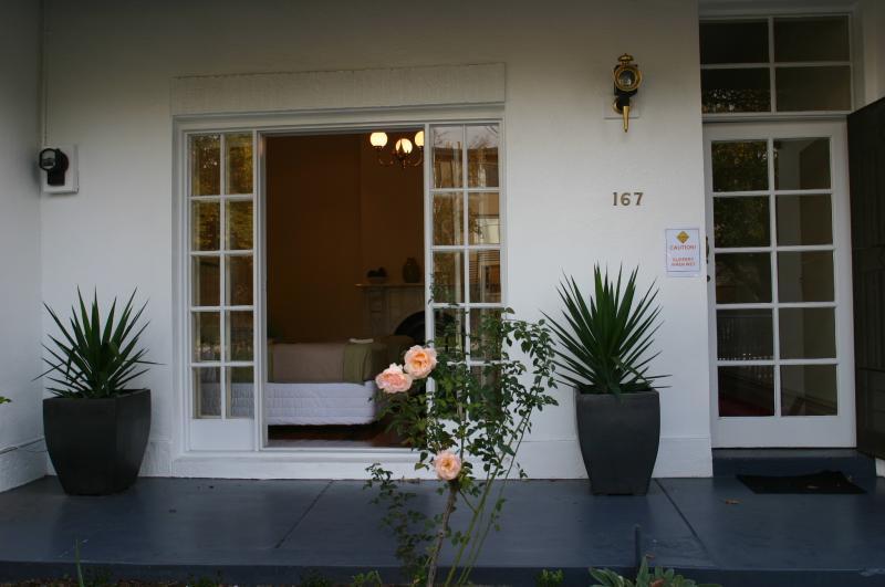 เบิร์ชเชส เซอร์วิซ อพาร์ตเมนต์ Aparthotel เมลเบิร์น ภายนอก รูปภาพ